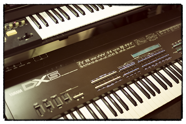 dx5-kontakt-instrument-2-of-3